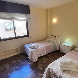 https://apartamento-primera-linea-fuengirola.1costadelsol.com